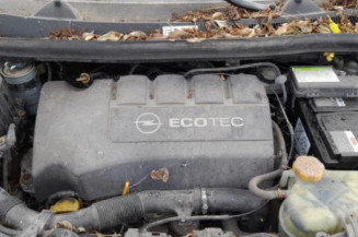 Custode avant gauche OPEL CORSA D