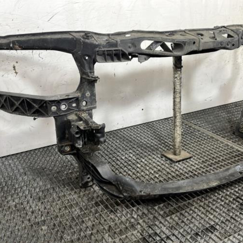 Face avant OPEL CORSA D Photo n°2