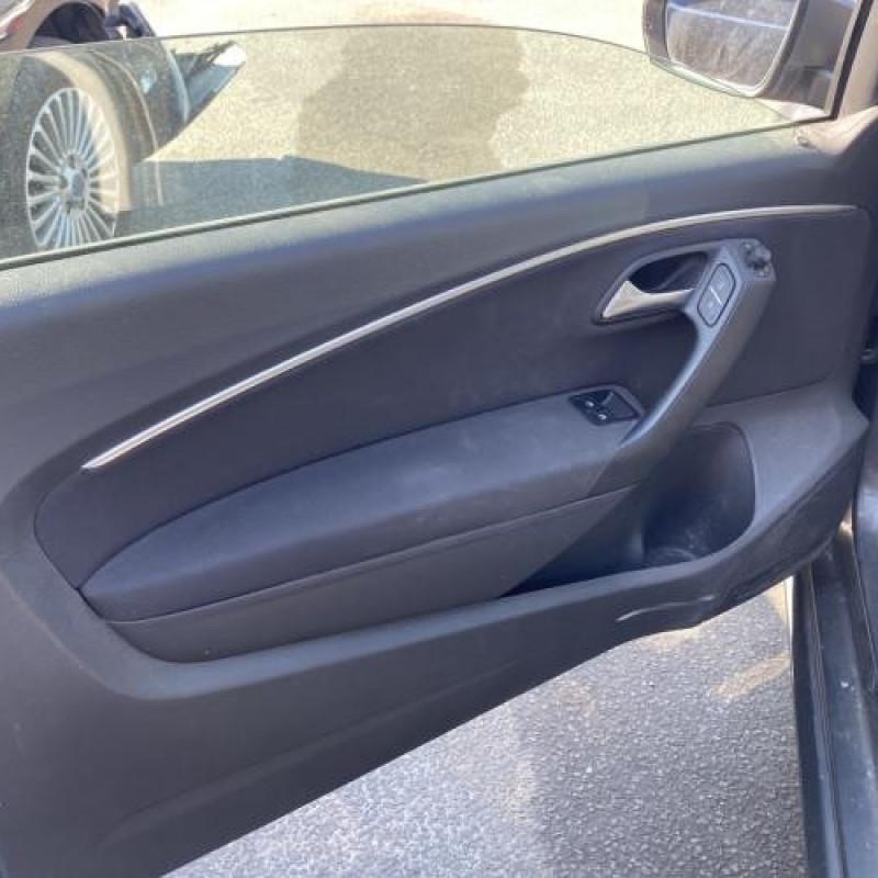 Reservoir essence VOLKSWAGEN POLO 5 Photo n°9