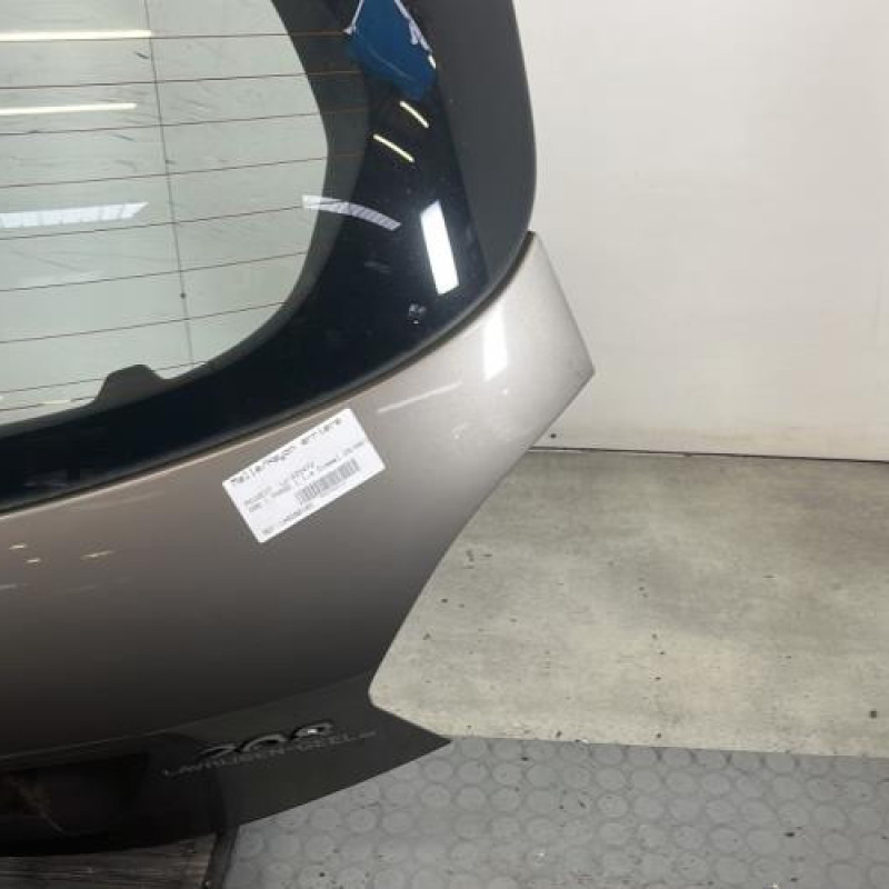 Malle/Hayon arriere PEUGEOT 208 1 Photo n°4