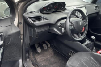 Malle/Hayon arriere PEUGEOT 208 1