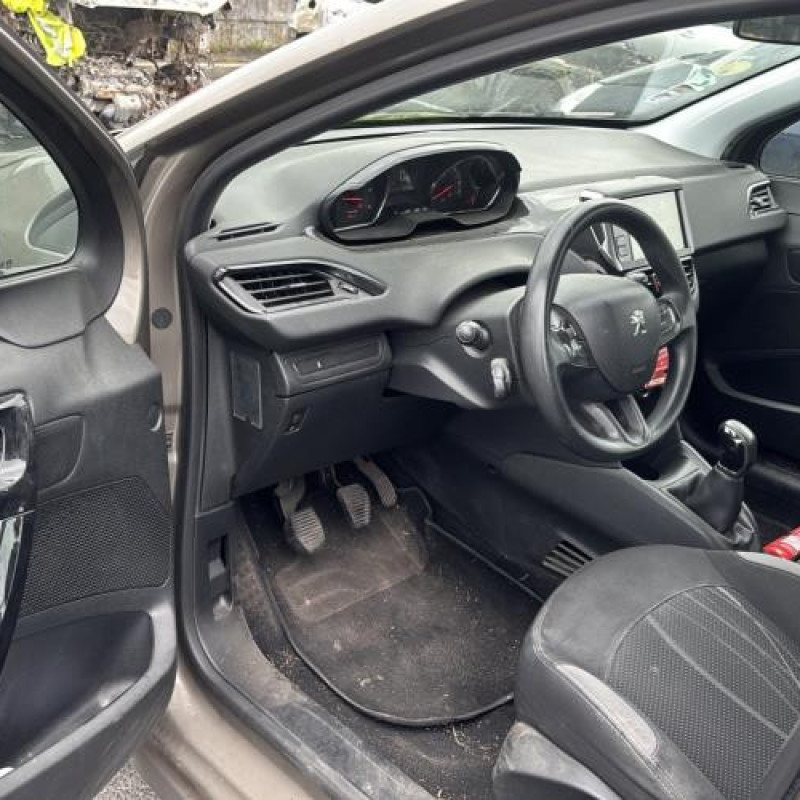 Malle/Hayon arriere PEUGEOT 208 1 Photo n°15