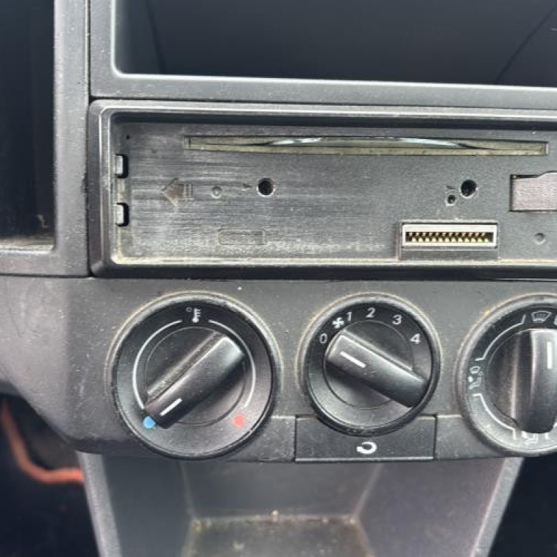 Feu arriere principal droit (feux) VOLKSWAGEN POLO 4 Photo n°17