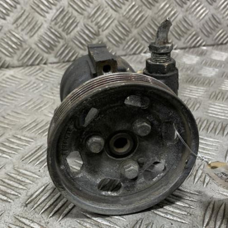 Pompe de direction RENAULT CLIO 2 Photo n°1