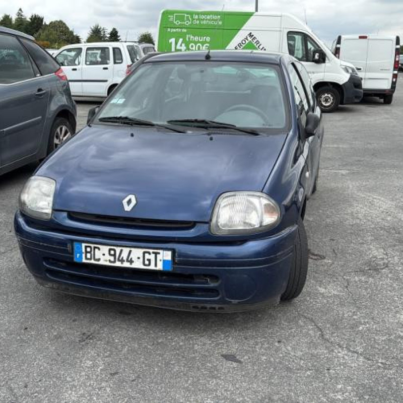 Pompe de direction RENAULT CLIO 2 Photo n°4