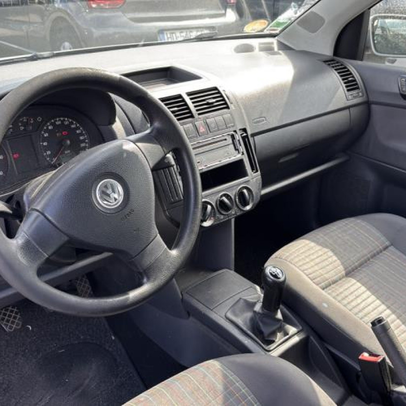 Feu arriere principal gauche (feux) VOLKSWAGEN POLO 4 Photo n°15