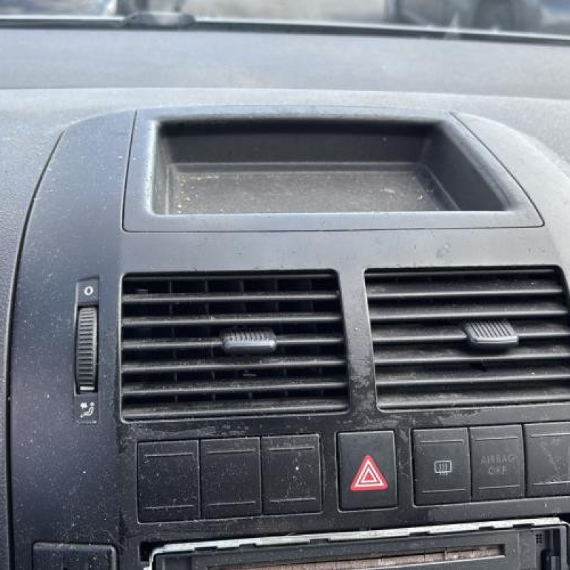 Feu arriere principal gauche (feux) VOLKSWAGEN POLO 4 Photo n°19