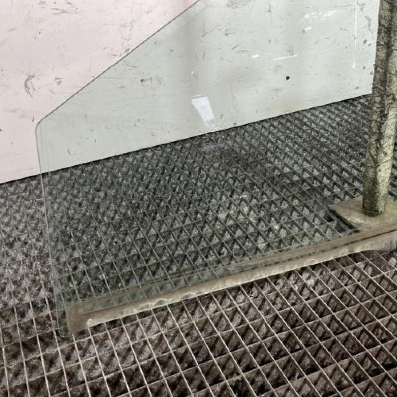 Vitre avant gauche RENAULT TWINGO 2 Photo n°2