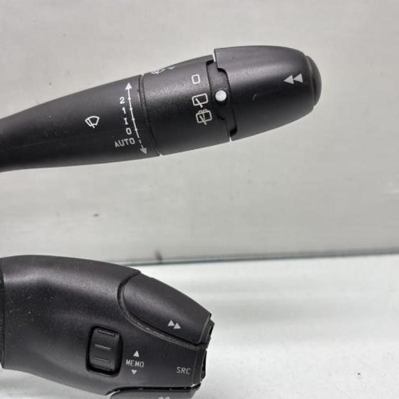 Com (Bloc Contacteur Tournant+Commodo Essuie Glace+Commodo Phare) PEUGEOT 207 Photo n°3