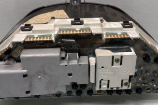 Compteur PEUGEOT 106