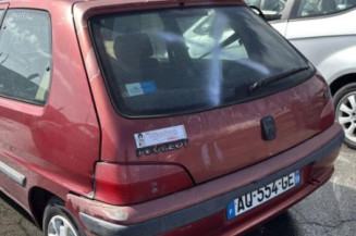 Moteur essuie glace avant PEUGEOT 106