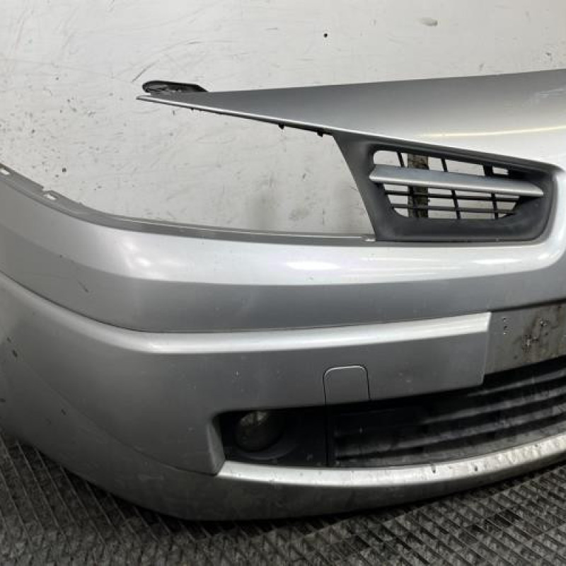 Pare choc avant RENAULT MEGANE 2 Photo n°2