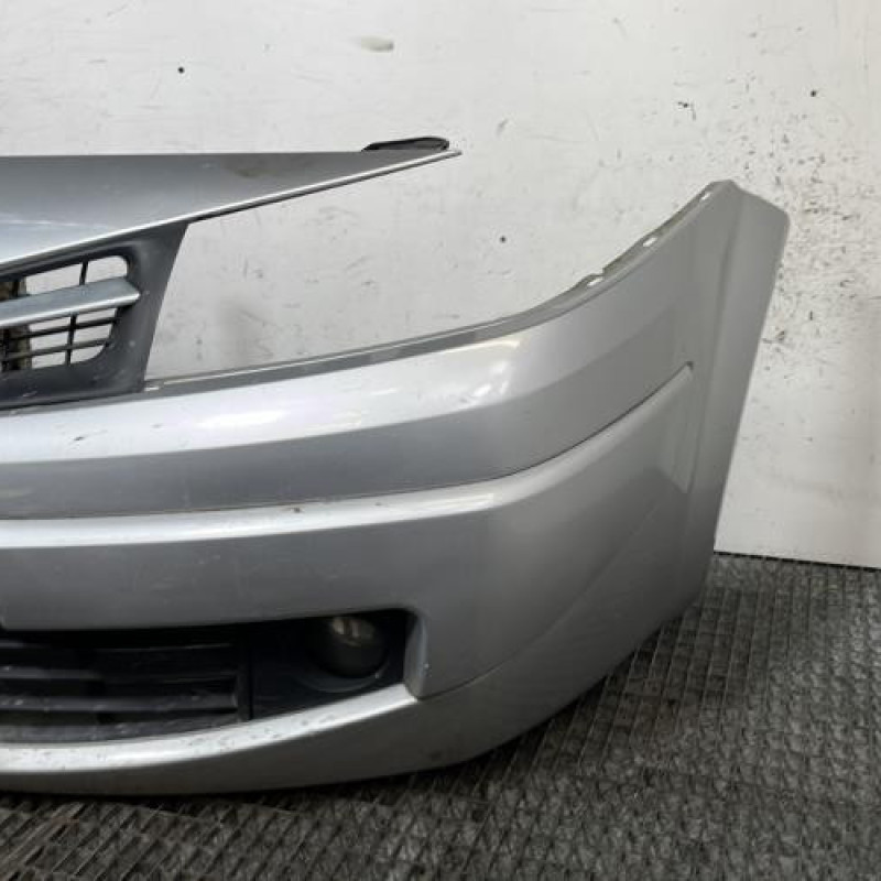 Pare choc avant RENAULT MEGANE 2 Photo n°3