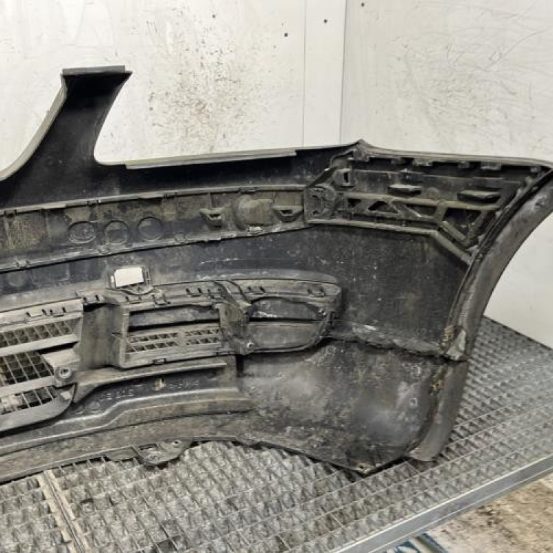 Pare choc avant VOLKSWAGEN TOURAN 1 Photo n°4