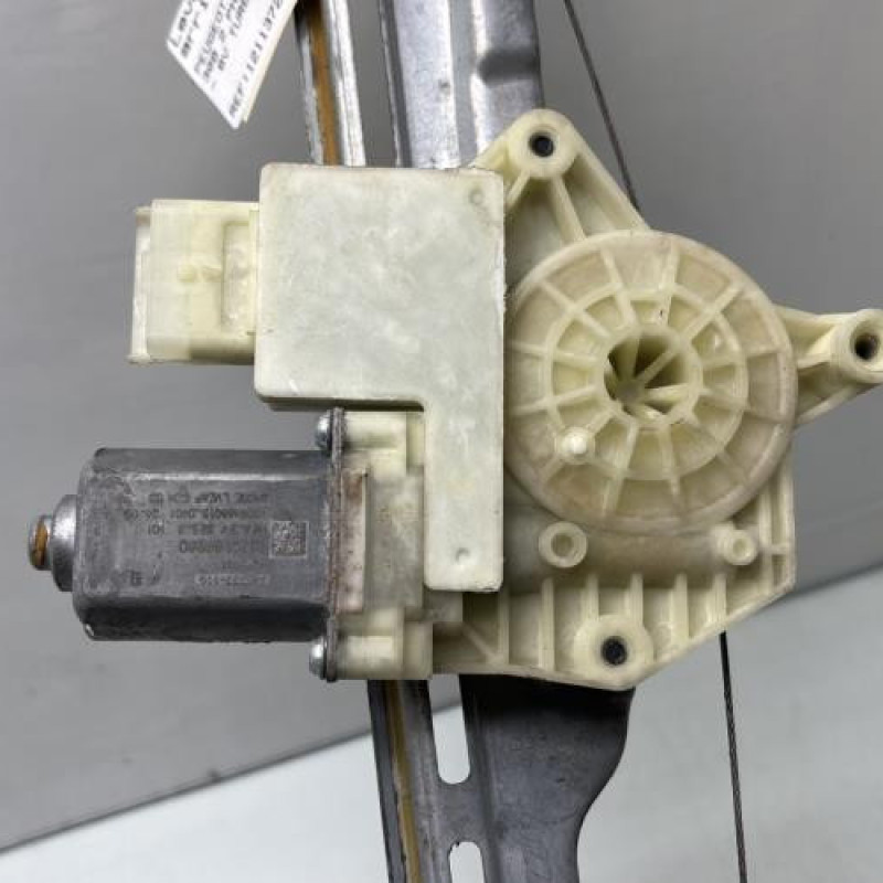 Leve vitre electrique arriere droit PEUGEOT 308 2 Photo n°3