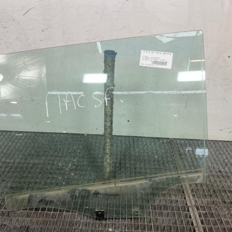 Vitre arriere gauche CITROEN C4 GRAND PICASSO 2 Photo n°1