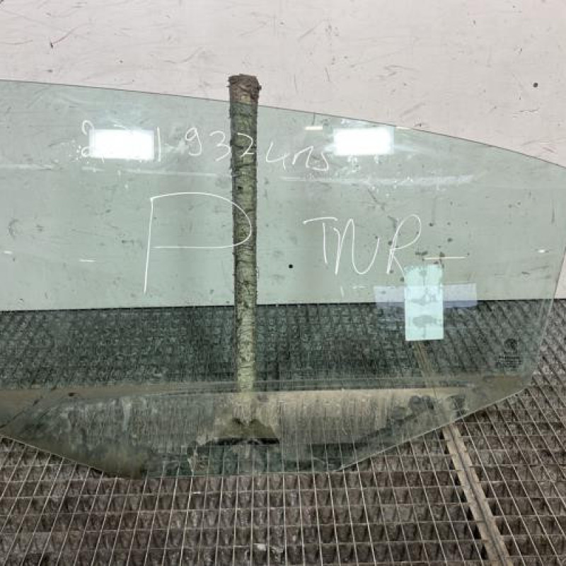 Vitre arriere gauche ALFA ROMEO 147 Photo n°1