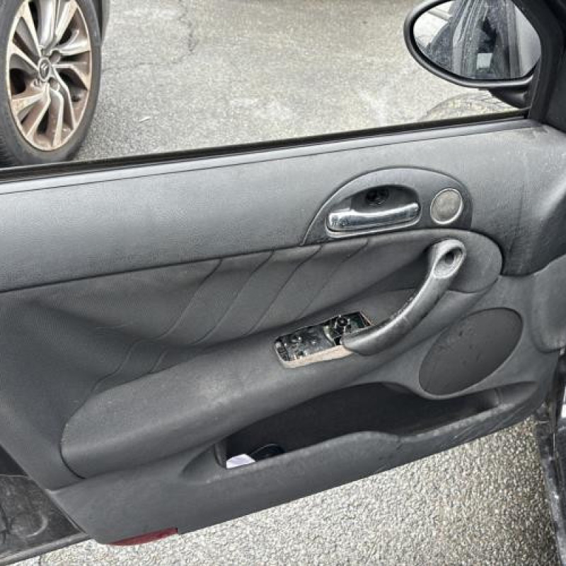 Vitre arriere gauche ALFA ROMEO 147 Photo n°13