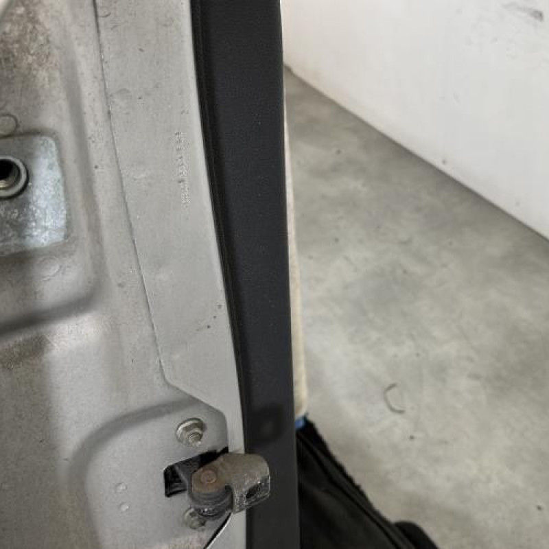 Porte arriere droit OPEL CORSA D Photo n°4