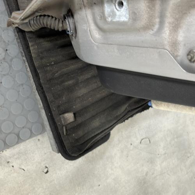 Porte arriere droit OPEL CORSA D Photo n°5