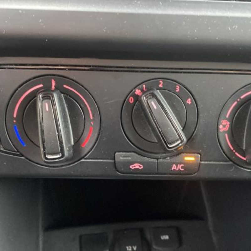 Reservoir essence VOLKSWAGEN POLO 5 Photo n°1