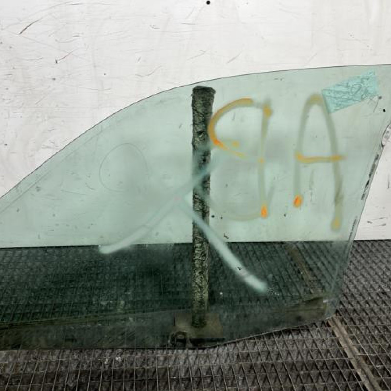 Vitre avant droit RENAULT CLIO 2 Photo n°4