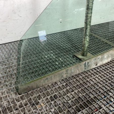 Vitre avant gauche RENAULT CLIO 2