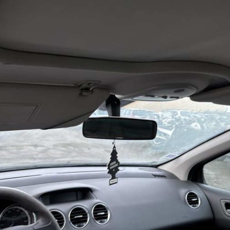 Aile avant droit PEUGEOT 308 1 SW Photo n°17