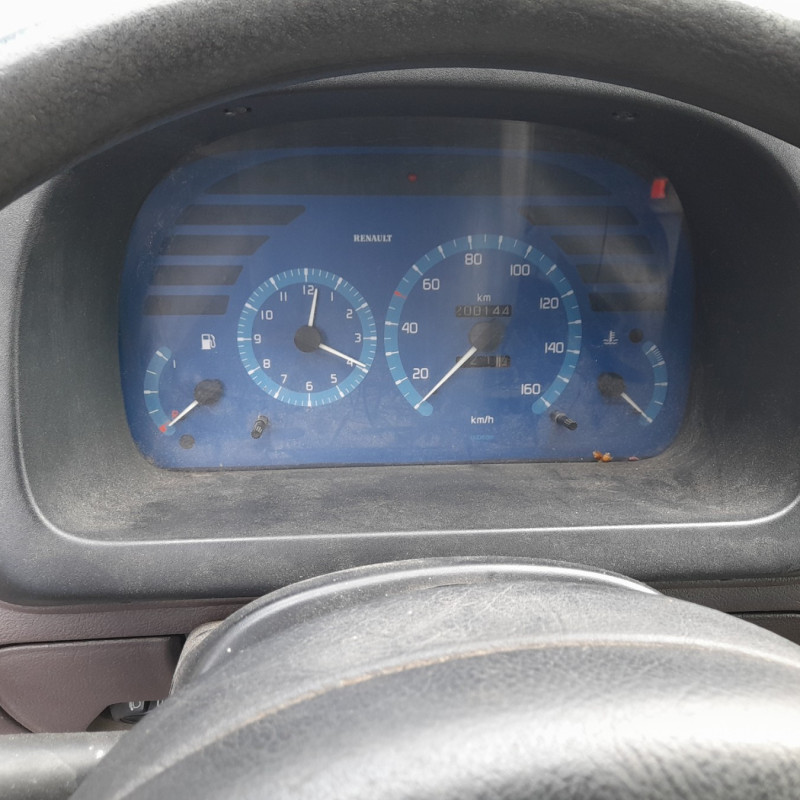 RENAULT MASTER 2 PHASE 1 2.5D - 8V Photo n°9