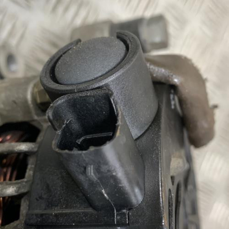 Alternateur PEUGEOT 206 Photo n°4