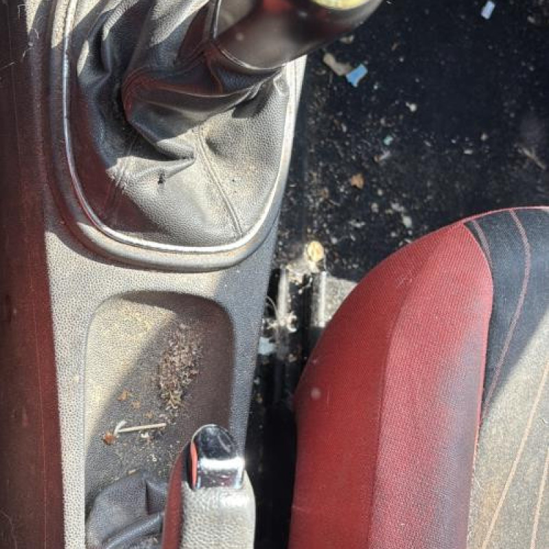 Alternateur OPEL CORSA D Photo n°19