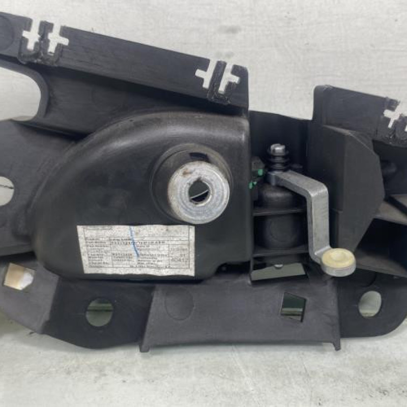 Poignee interieur arriere gauche OPEL CORSA D Photo n°2
