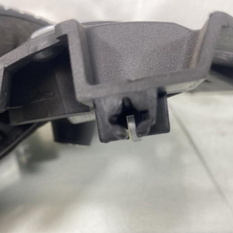 Poignee interieur arriere gauche OPEL CORSA D Photo n°3