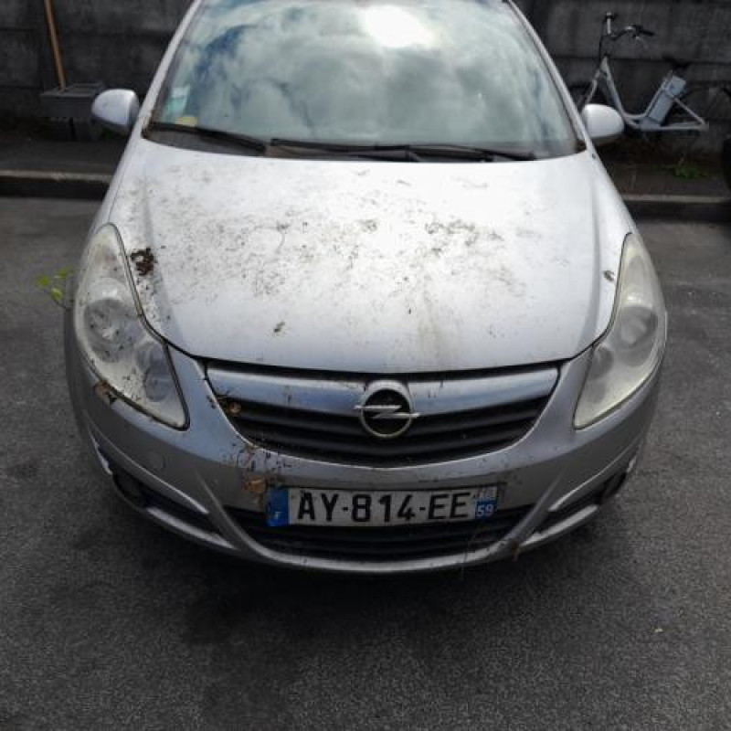 Poignee interieur arriere gauche OPEL CORSA D Photo n°9