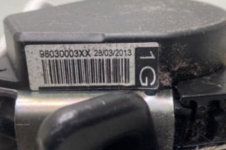 Pretensionneur de ceinture avant gauche PEUGEOT 208 1