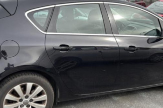 Anti brouillard droit (feux) OPEL ASTRA J