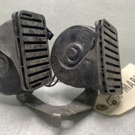 Avertisseur/Klaxon OPEL ASTRA J Photo n°1