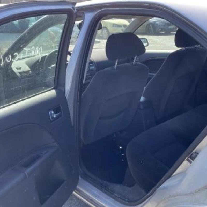 Anti brouillard droit (feux) FORD MONDEO 2 Photo n°7