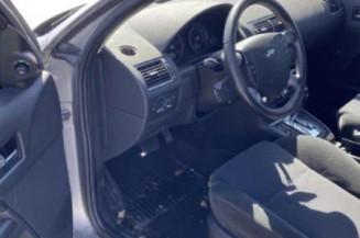 Anti brouillard droit (feux) FORD MONDEO 2