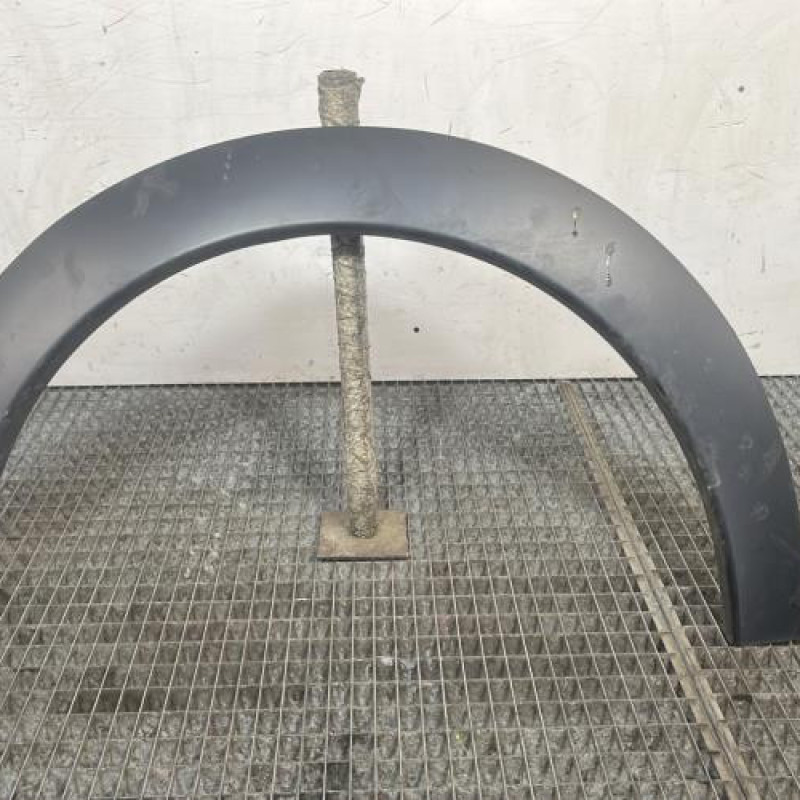 Extension d'aile avant gauche CITROEN C4 CACTUS Photo n°1