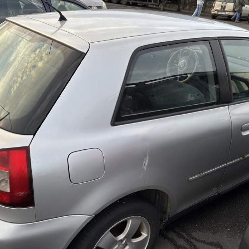 Serrure avant droit AUDI A3 1 Photo n°7