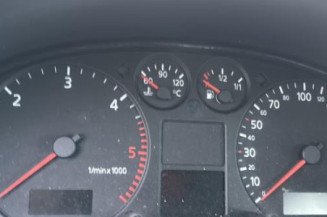 Compteur AUDI A4 1