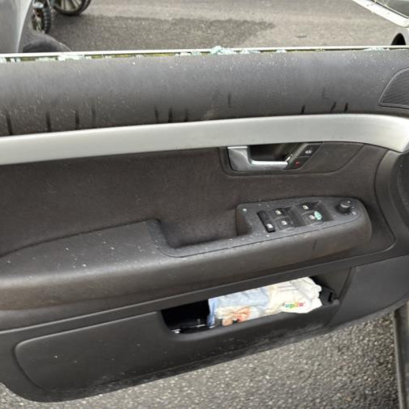 Boite a gants AUDI A4 2 Photo n°9