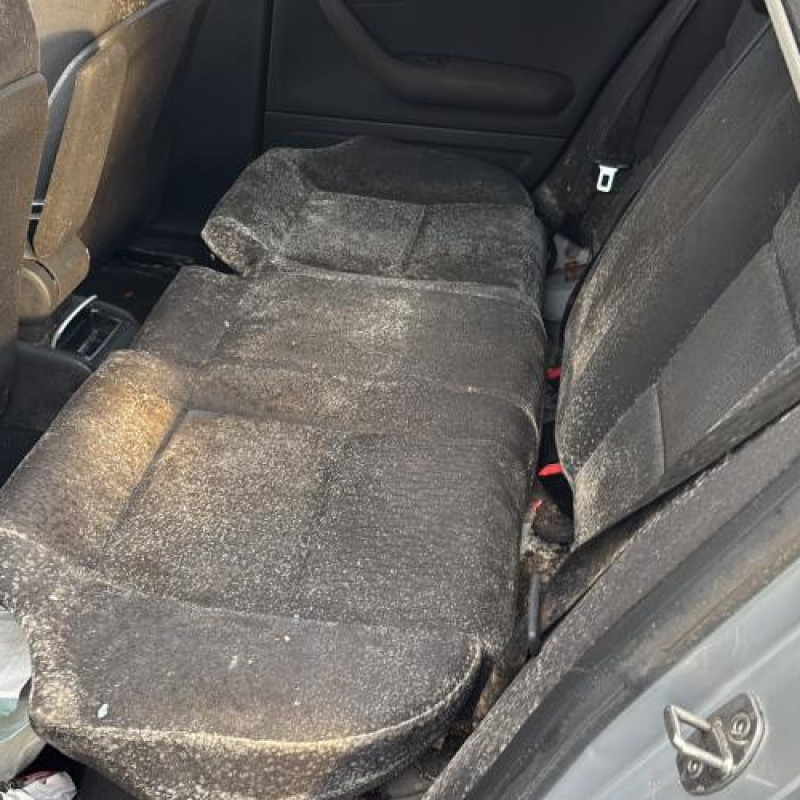 Boite a gants AUDI A4 2 Photo n°12