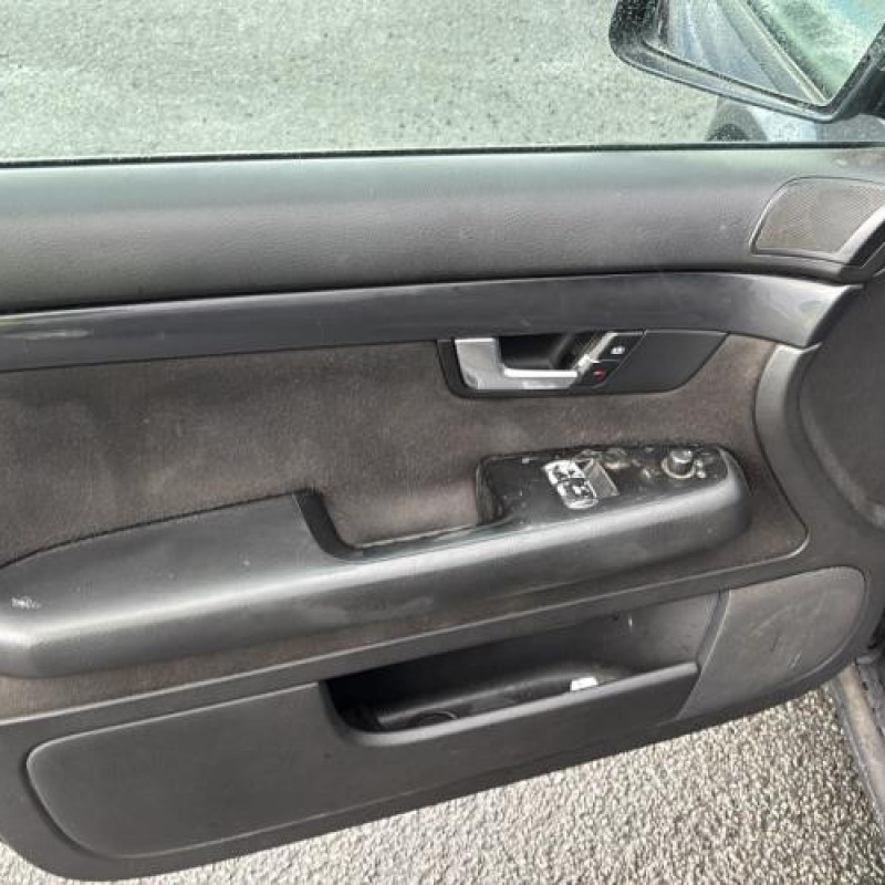 Boite a gants AUDI A4 2 Photo n°10