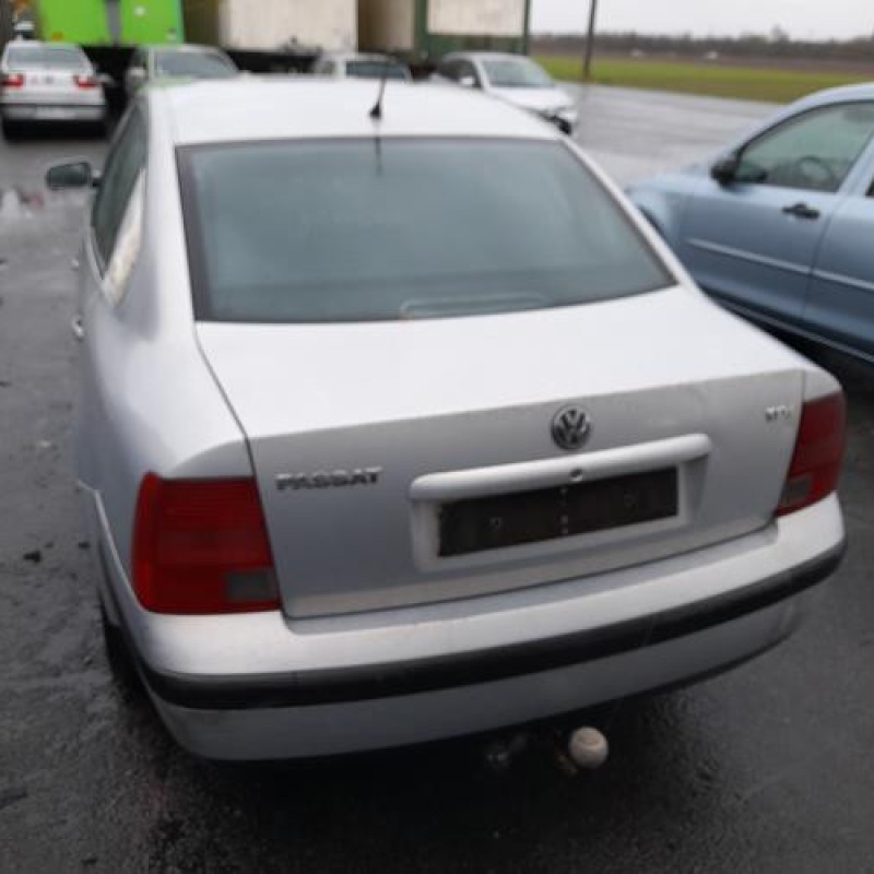 Etrier arriere droit (freinage) VOLKSWAGEN PASSAT 4 Photo n°6