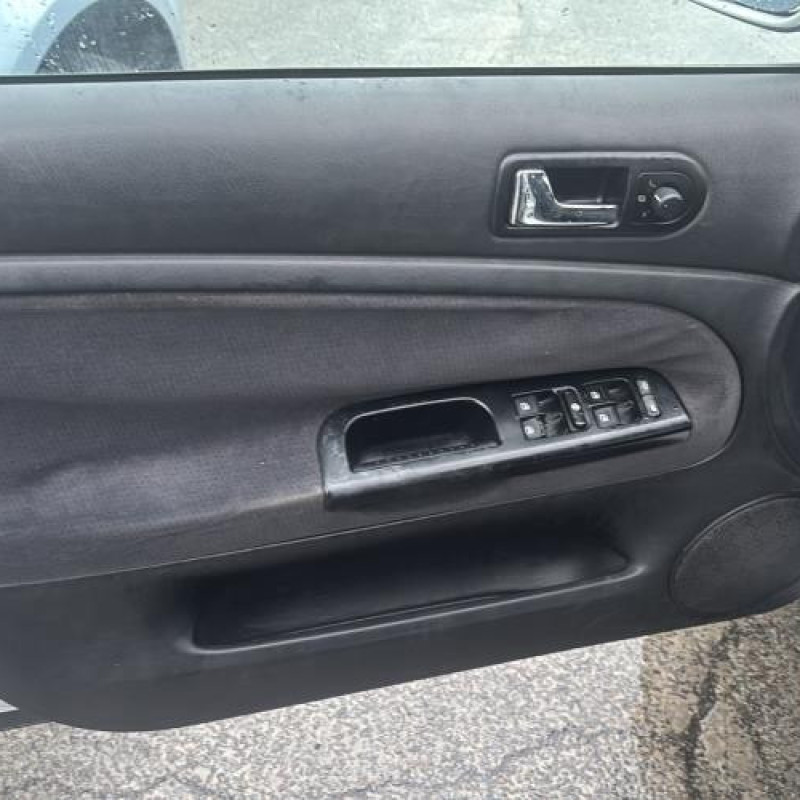 Etrier arriere droit (freinage) VOLKSWAGEN PASSAT 4 Photo n°13