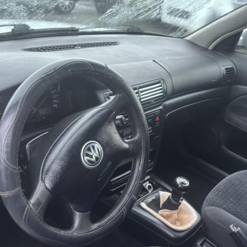 Etrier arriere droit (freinage) VOLKSWAGEN PASSAT 4 Photo n°18