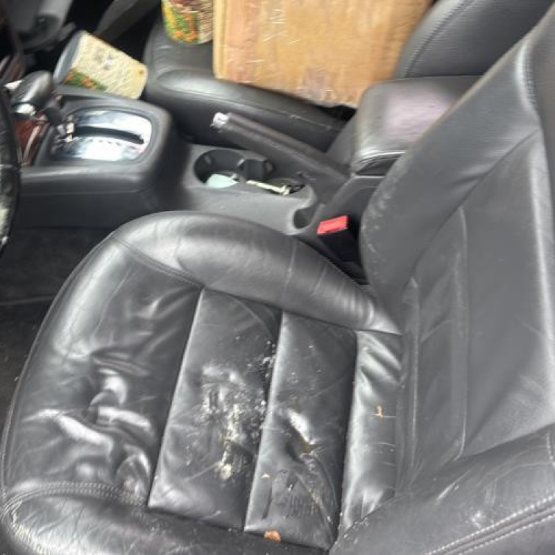 Etrier arriere droit (freinage) VOLKSWAGEN PASSAT 4 Photo n°11