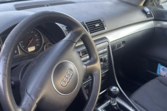 Boite a gants AUDI A4 2